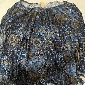 Michael Kors long sleeve lightweight top.  Petite large.